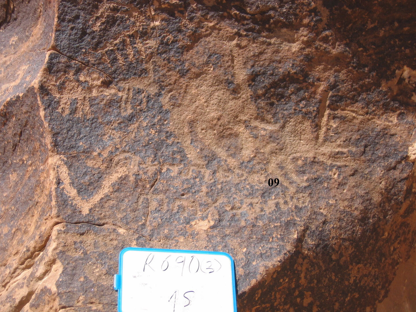 inscription of siglum CH.R690.9