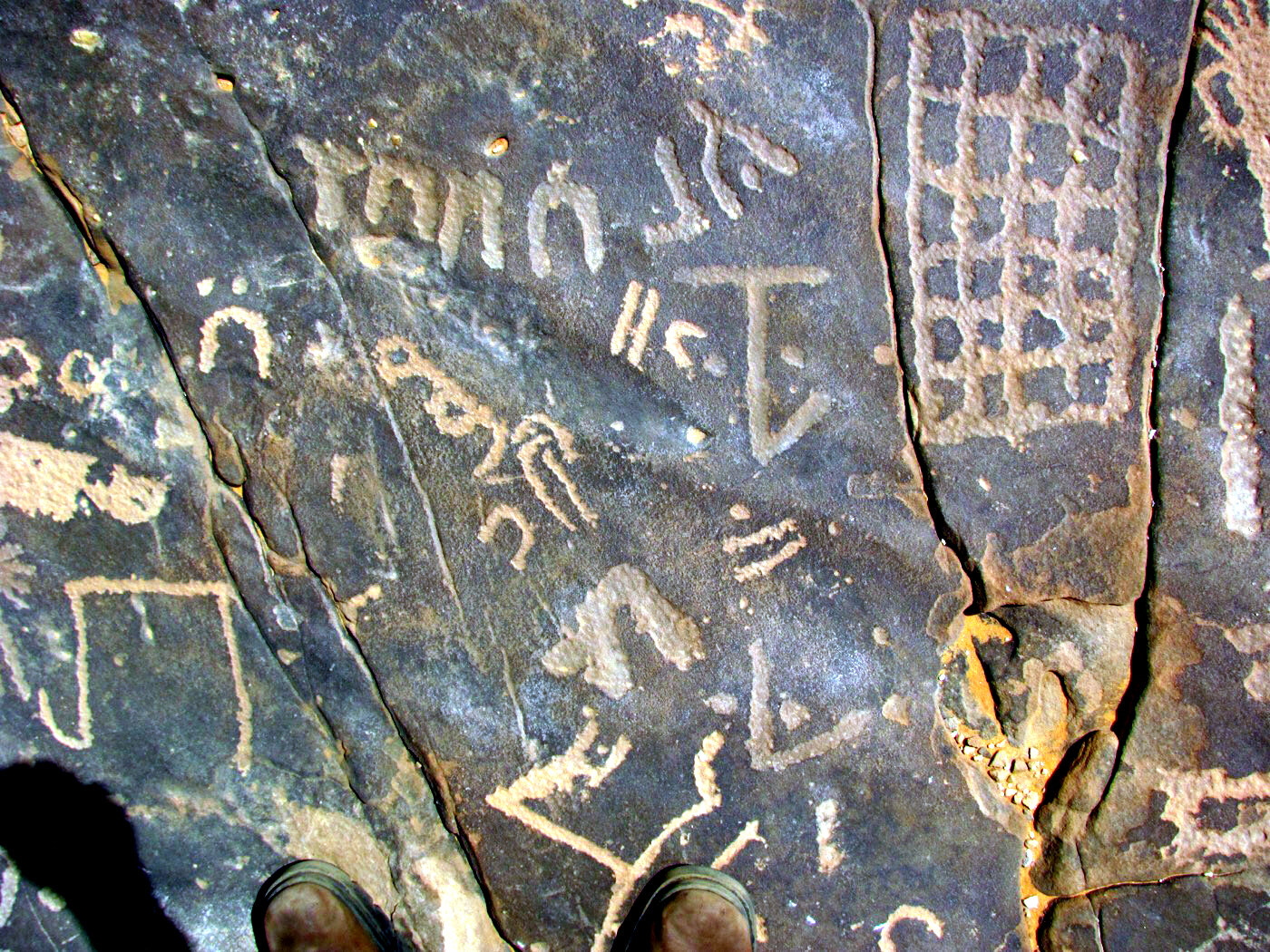 inscription of siglum ELHT Waḍaḥā Tay 10