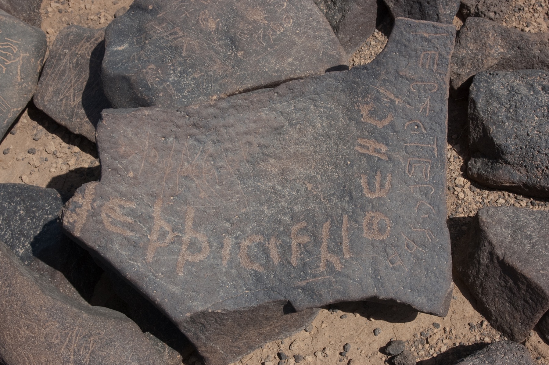 inscription of siglum HCH 136
