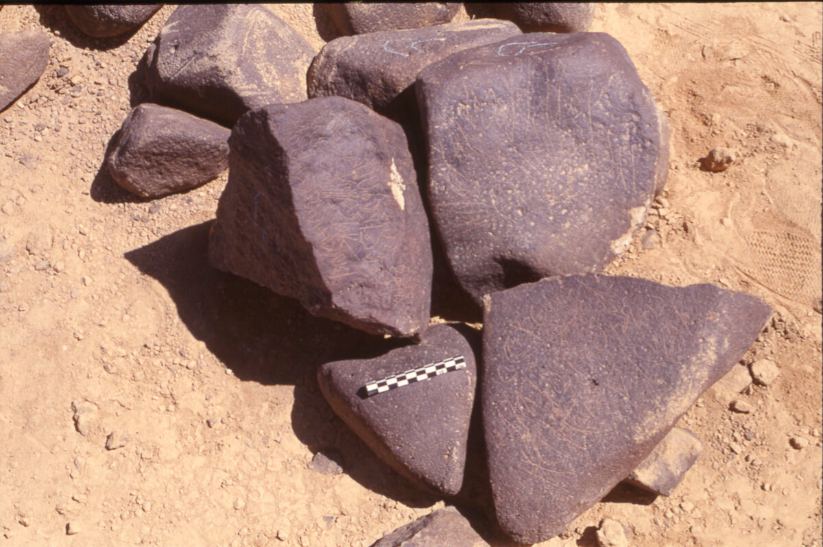 inscription of siglum HaNSB 182