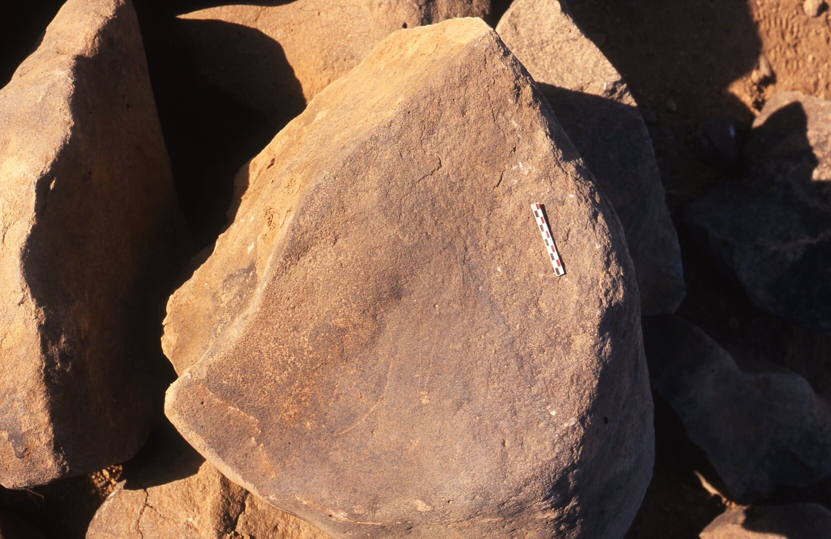 inscription of siglum Is.H 585