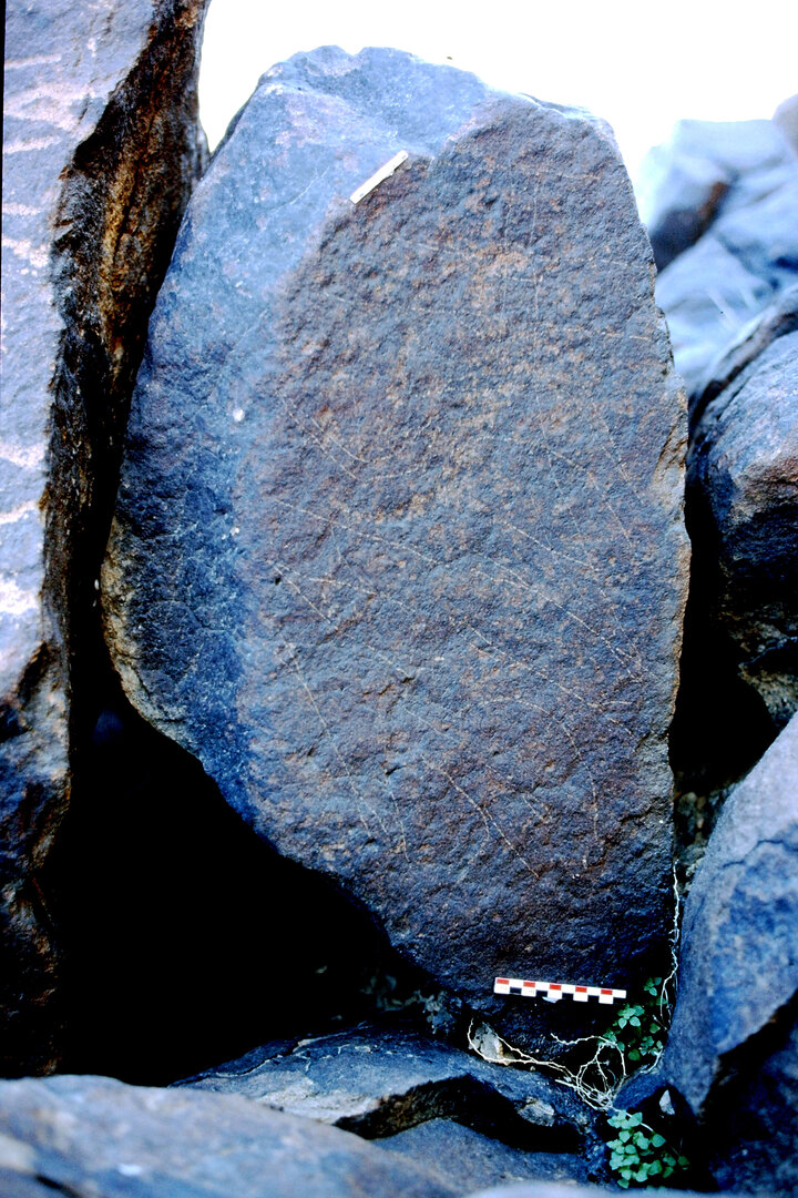 inscription of siglum Is.H 680