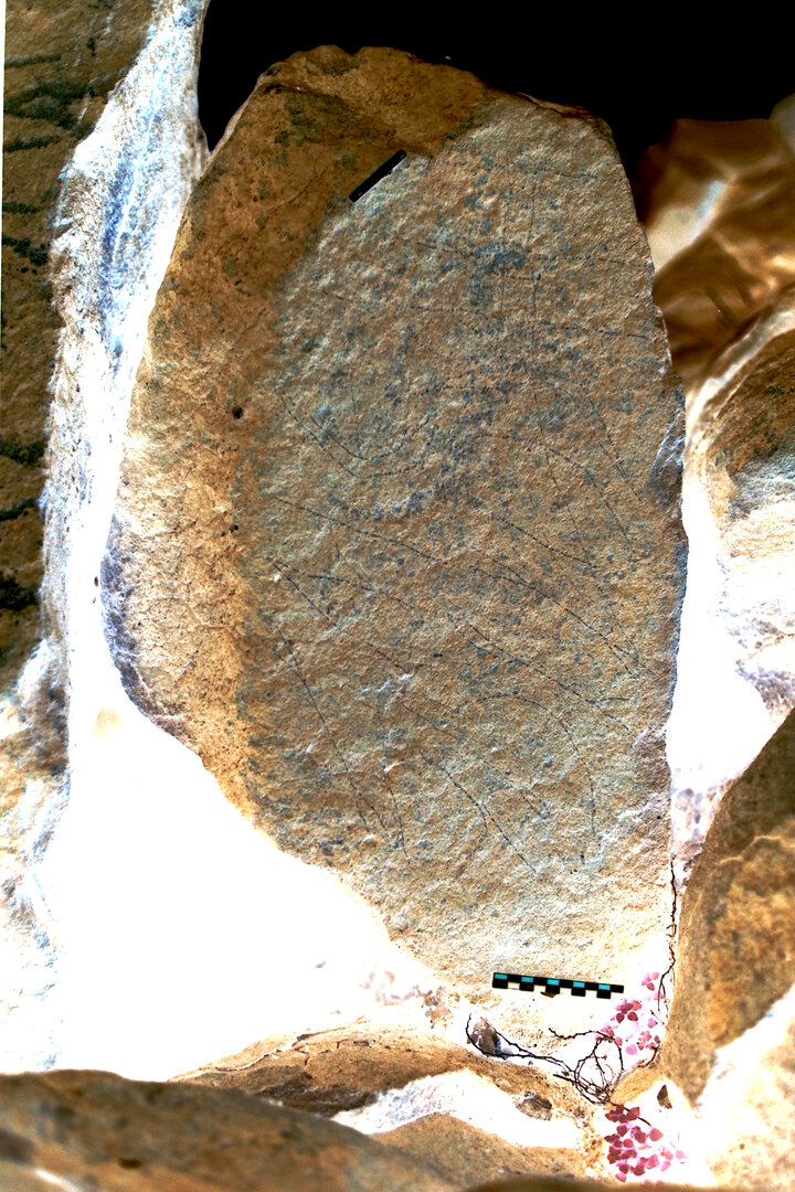 inscription of siglum Is.H 680