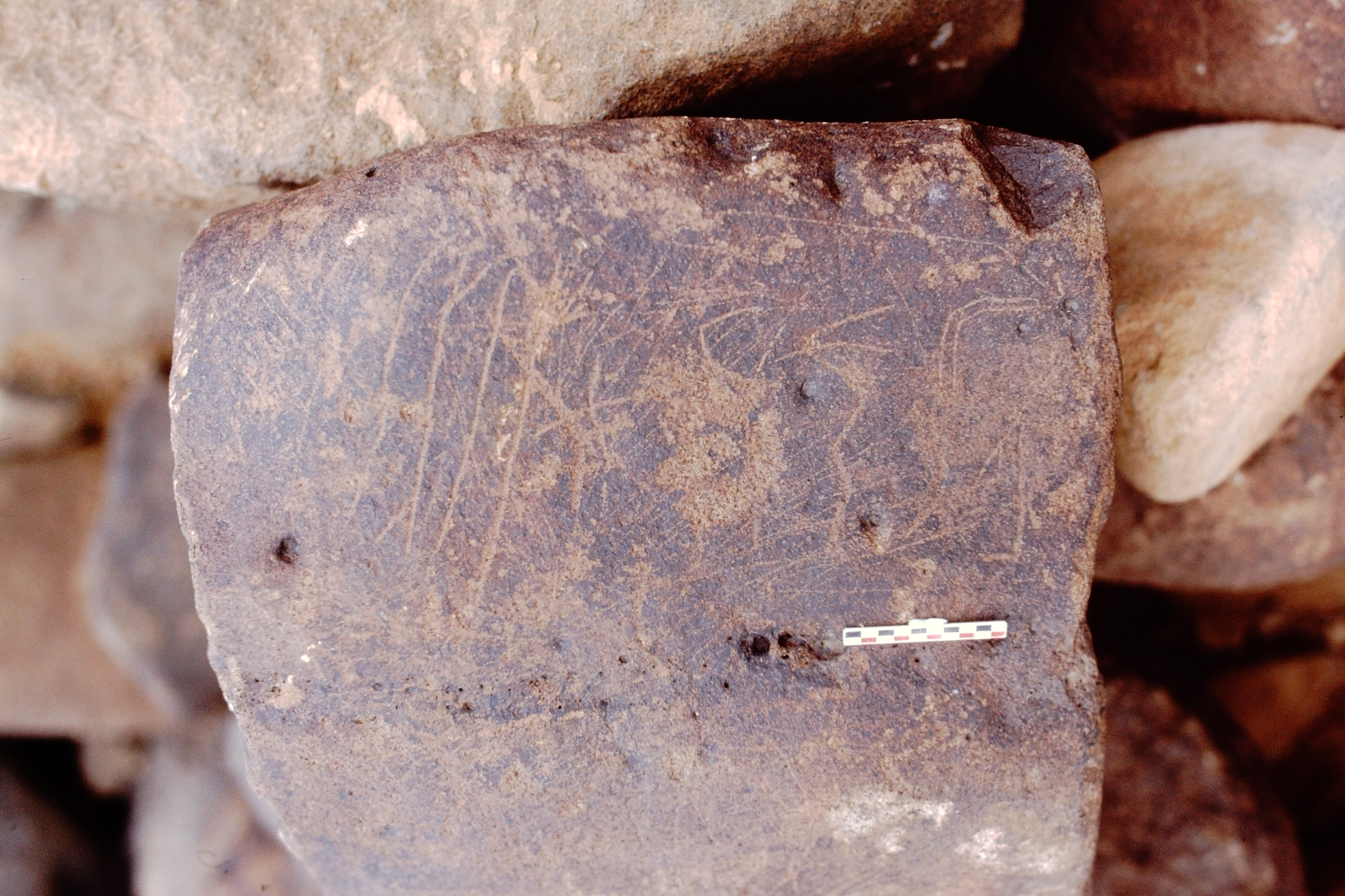 inscription of siglum Is.H 697+698