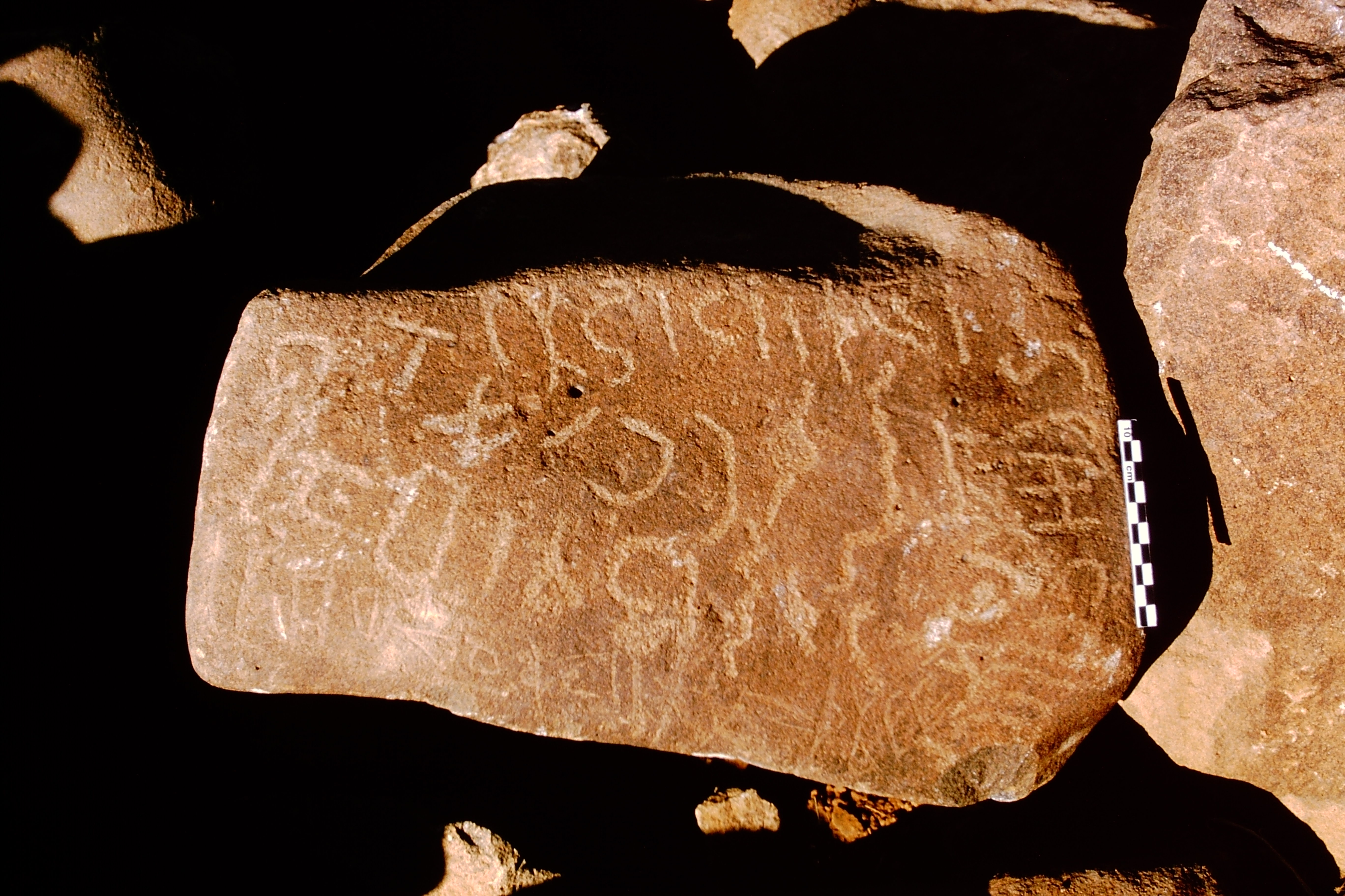 inscription of siglum Is.H 904