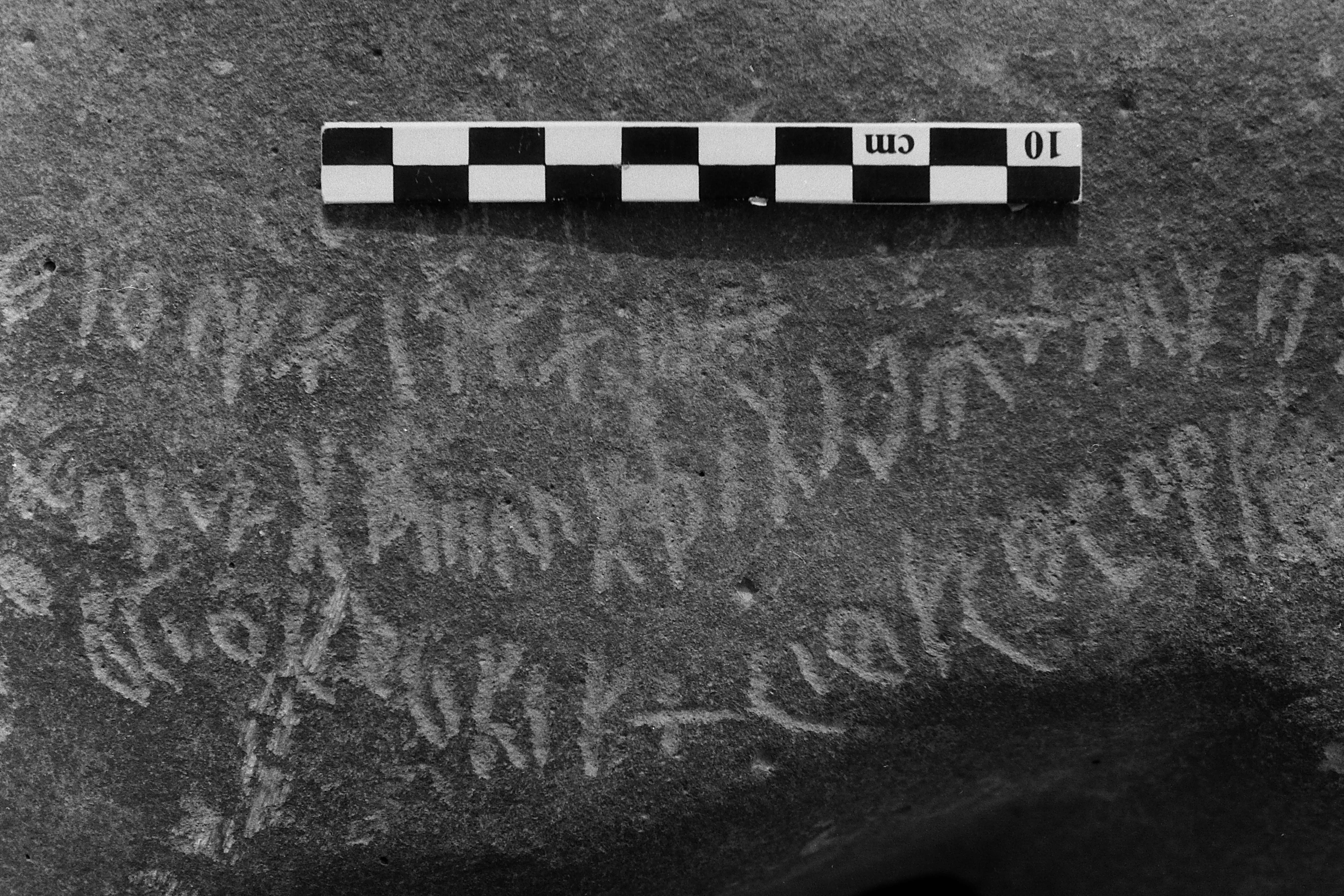 inscription of siglum Is.M 198