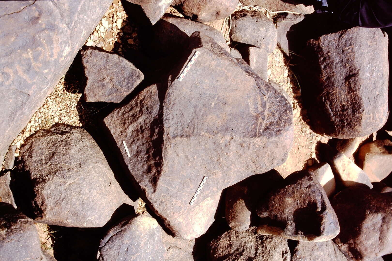 inscription of siglum Is.N 33