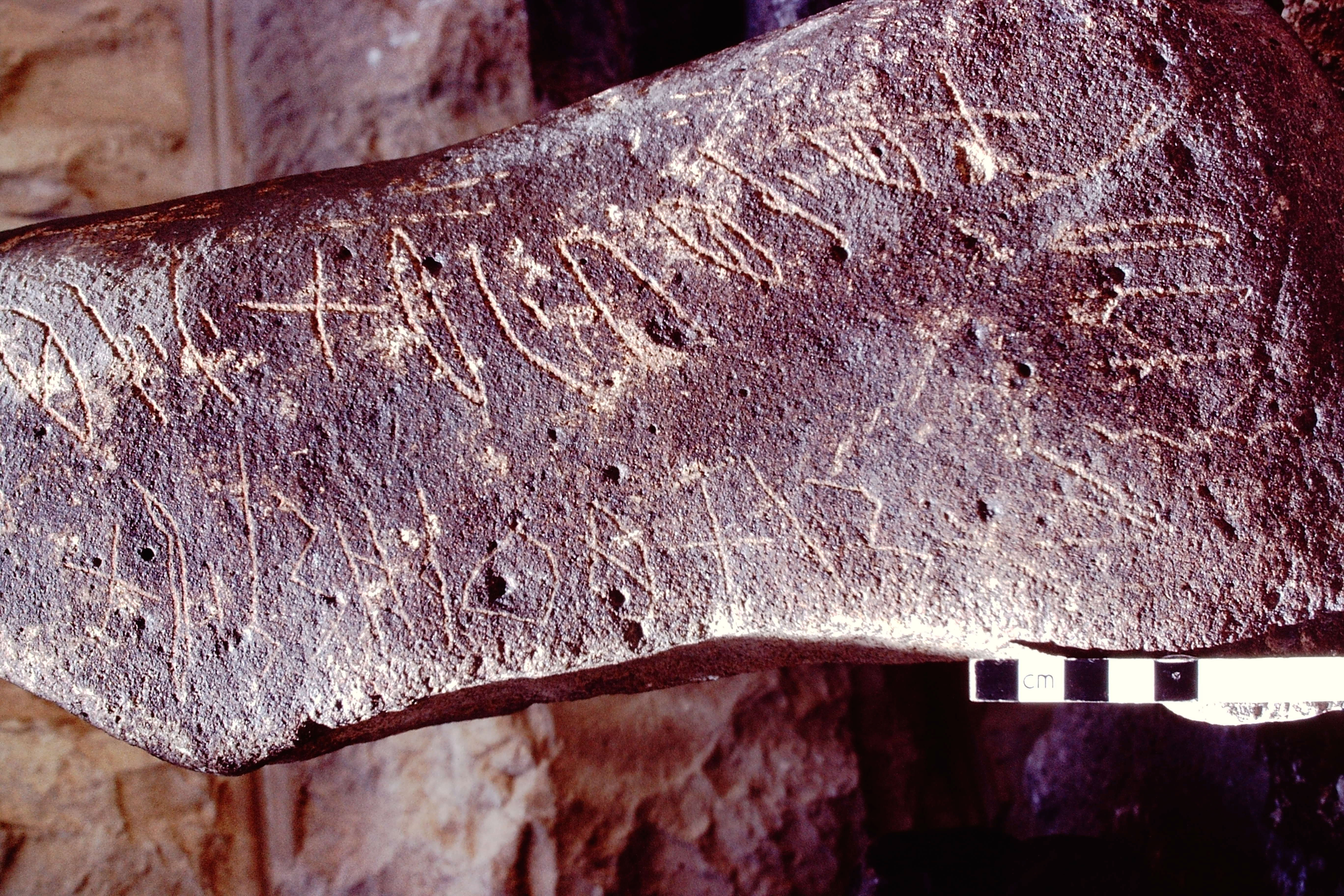 inscription of siglum NST 6