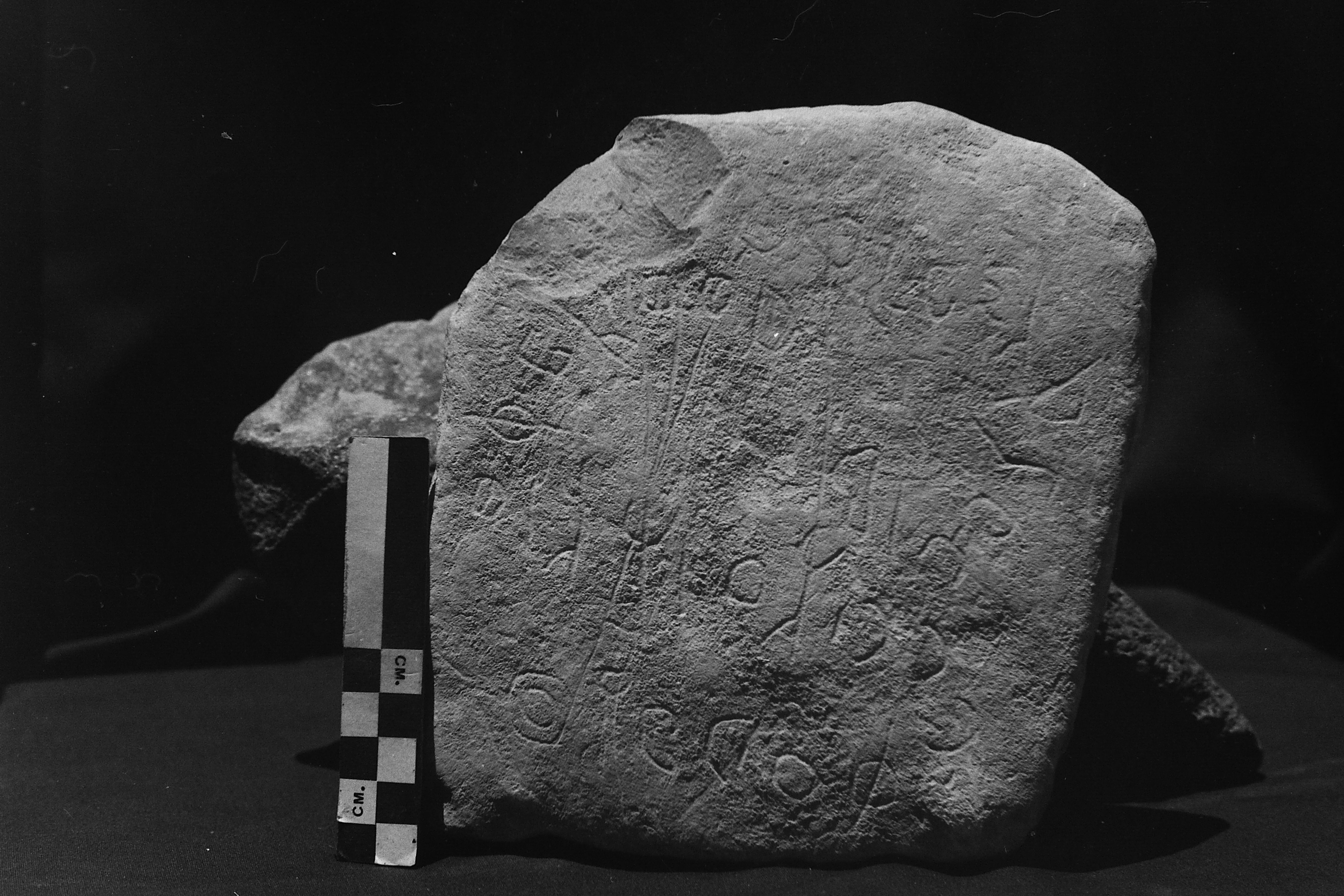 inscription of siglum NST 8