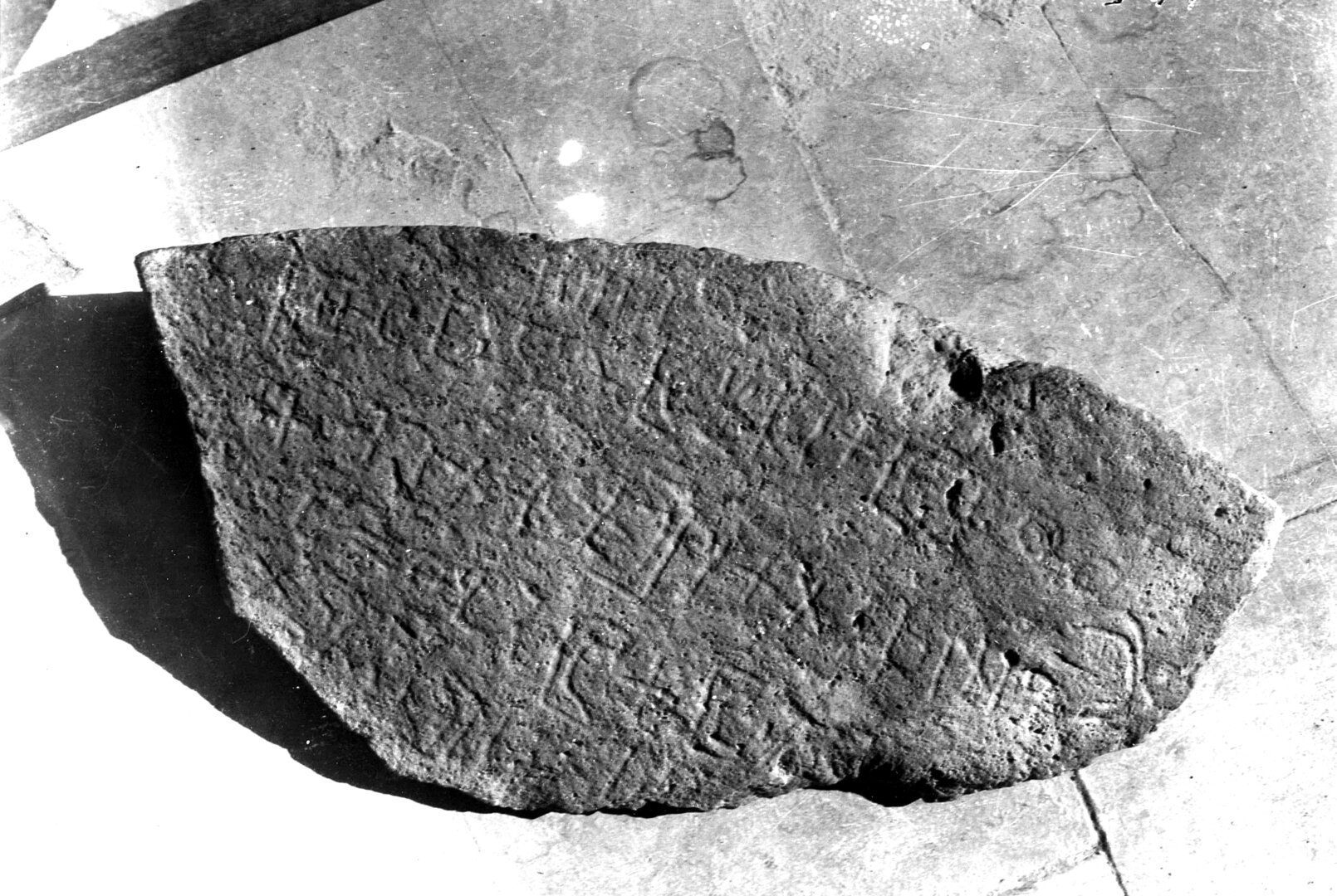 inscription of siglum TIJ 522