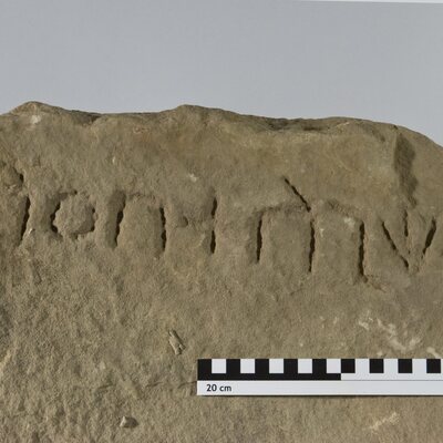 inscription of siglum TM.T.042