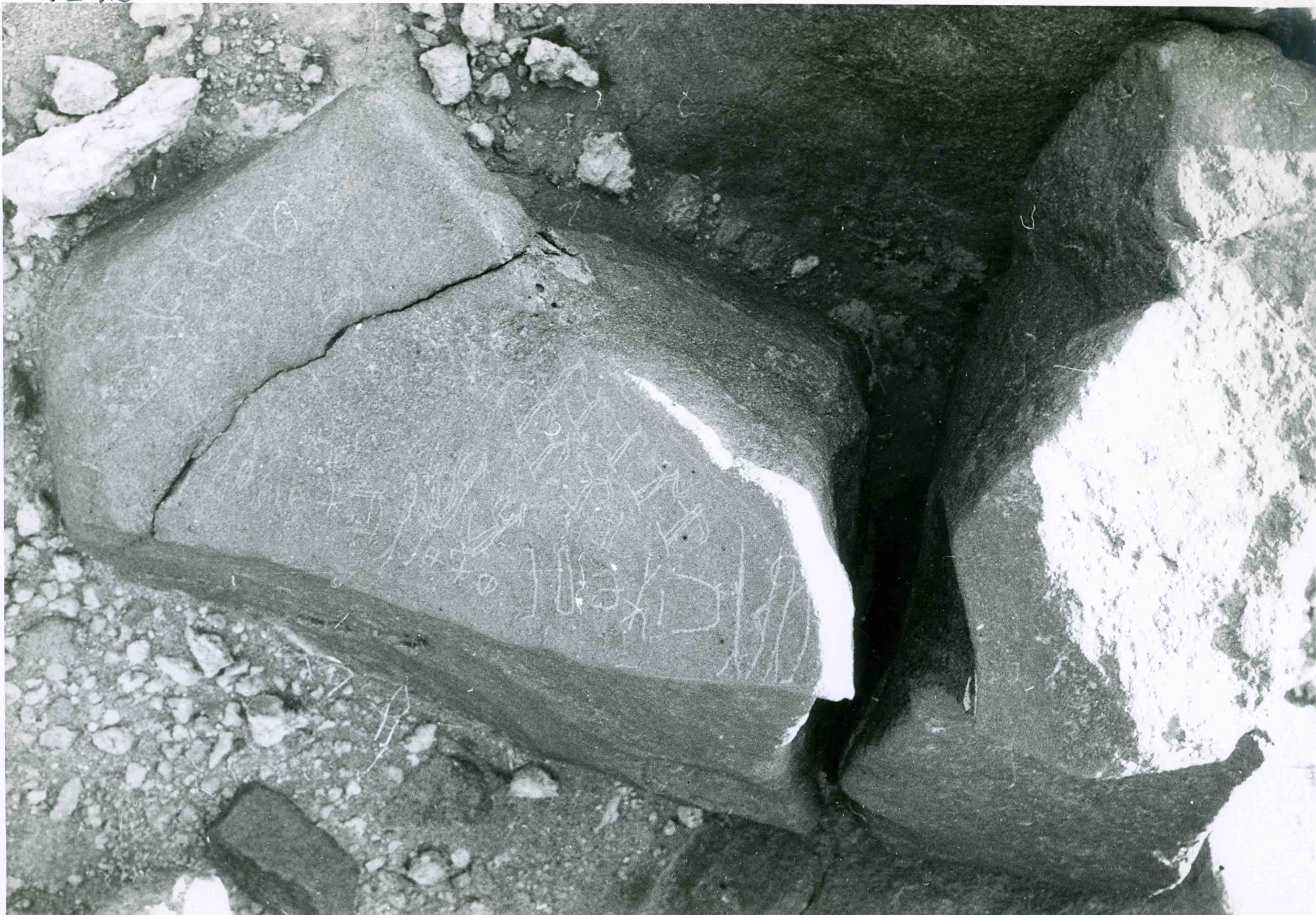 inscription of siglum WH 1243