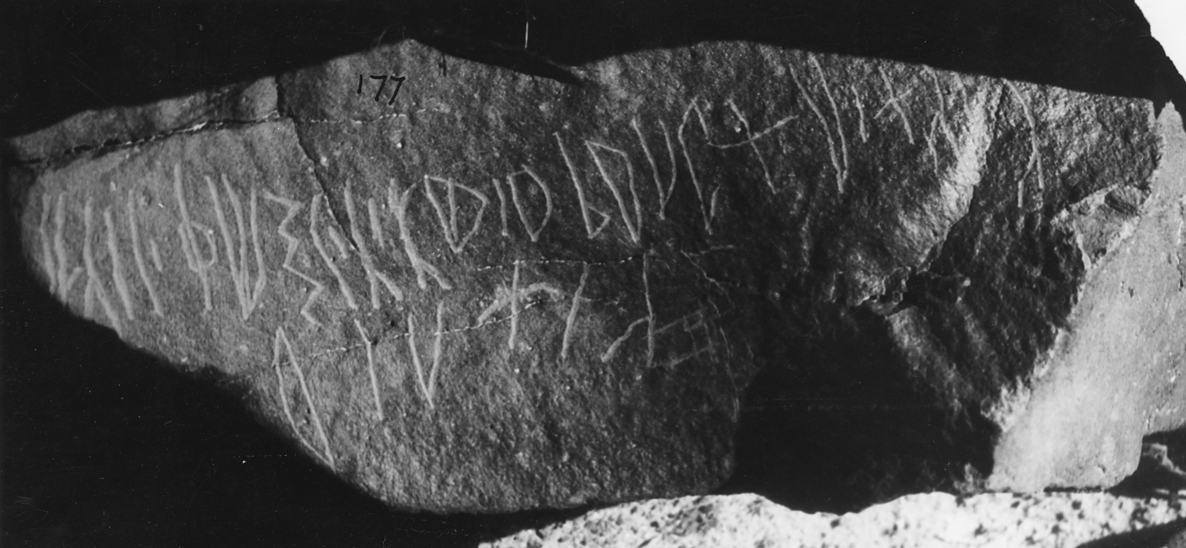 inscription of siglum WH 177