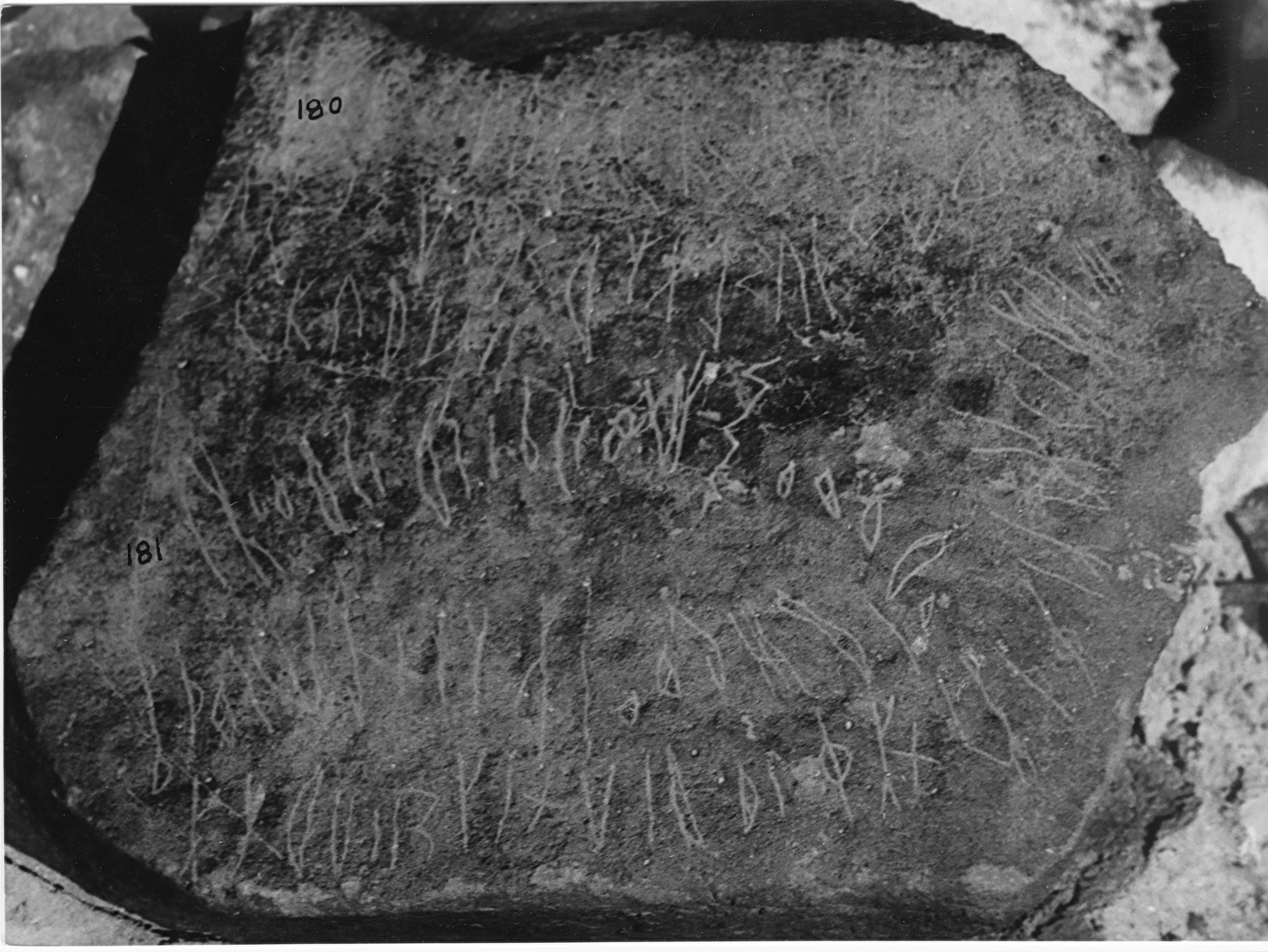 inscription of siglum WH 180