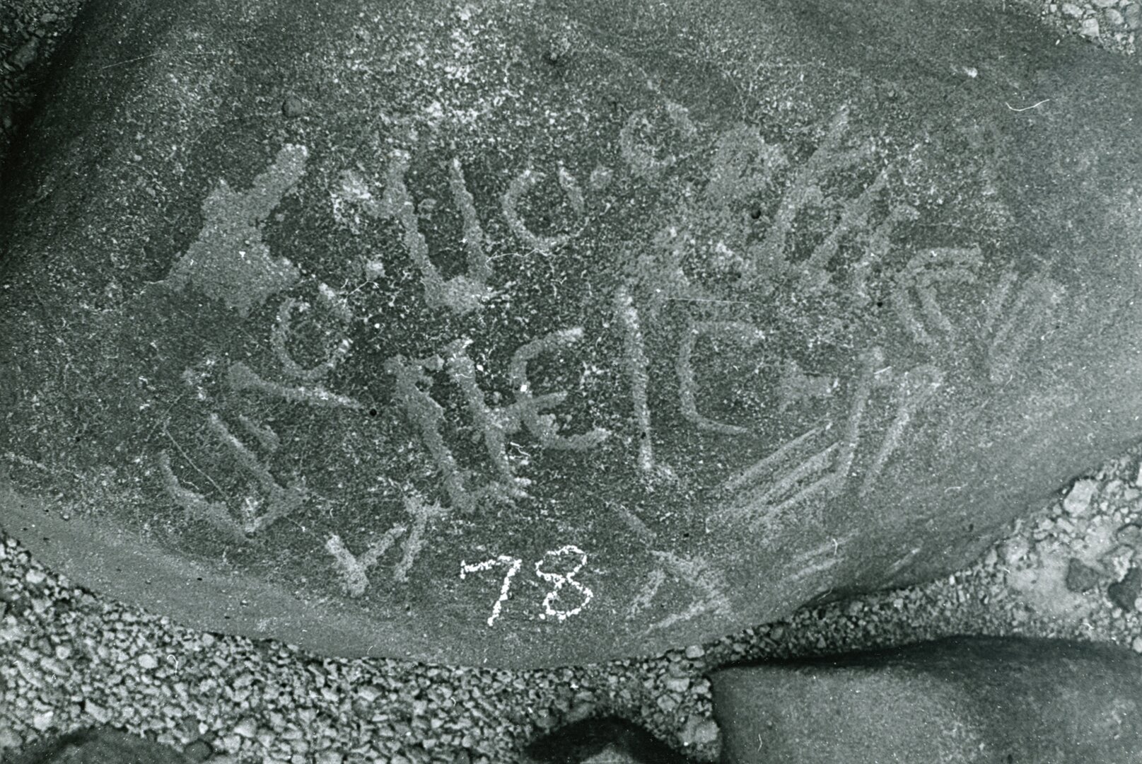 inscription of siglum WH 184