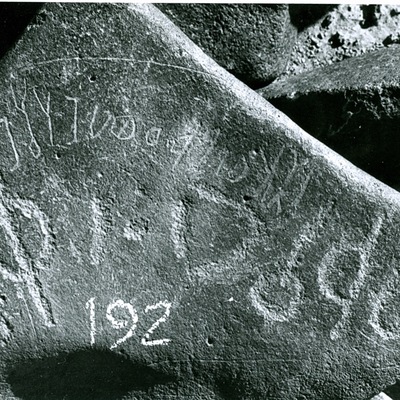 inscription of siglum WH 351