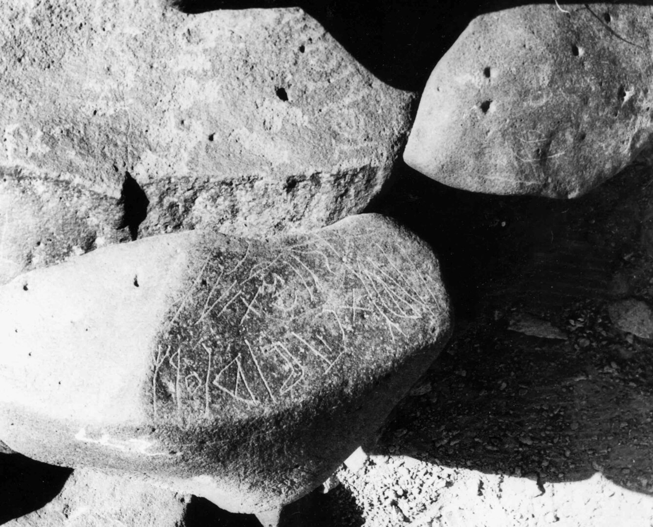 inscription of siglum WH 801