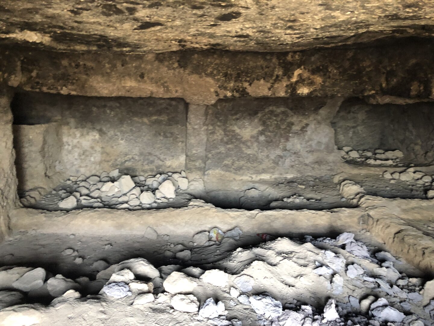 Image of tomb II interior
