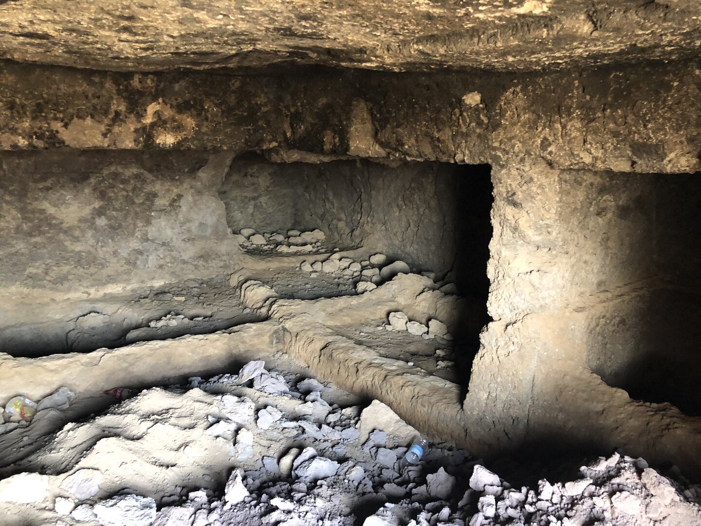 Image of tomb II interior